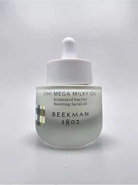 Beekman 1802 Oh! Mega Milky Oil - White and Gray Bottle